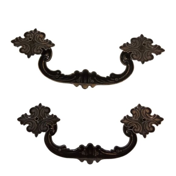 2 Large Antique French Provincial Drawer‎ Pulls - Picture 3 of 3